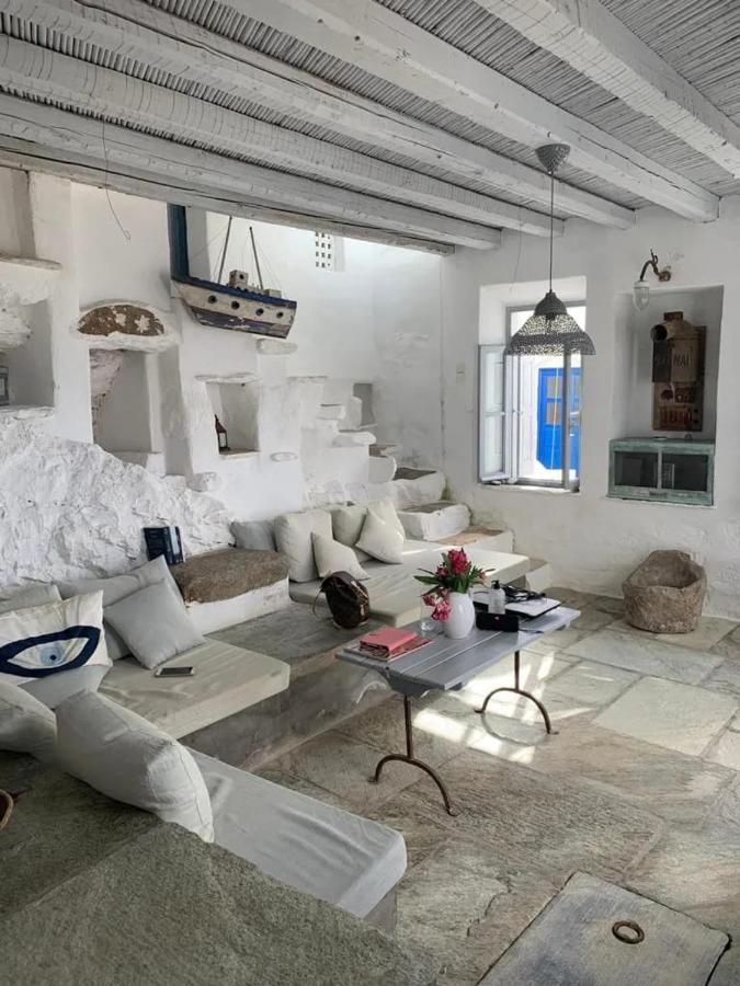 Windhouses Serifos Exterior photo