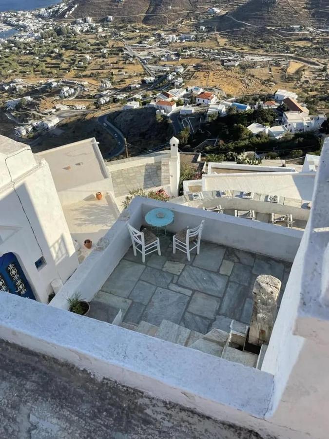 Windhouses Serifos Exterior photo